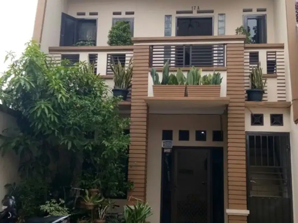 MURAH Dijual Rumah Kost Aktif Lokasi Strategis di Grogol, Jakarta Barat