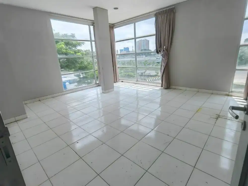 Dijual & Disewa Ruko Hook 3 Lantai di Bekasi Town Square (Betos) – Lokasi Strategis & Premium (013)