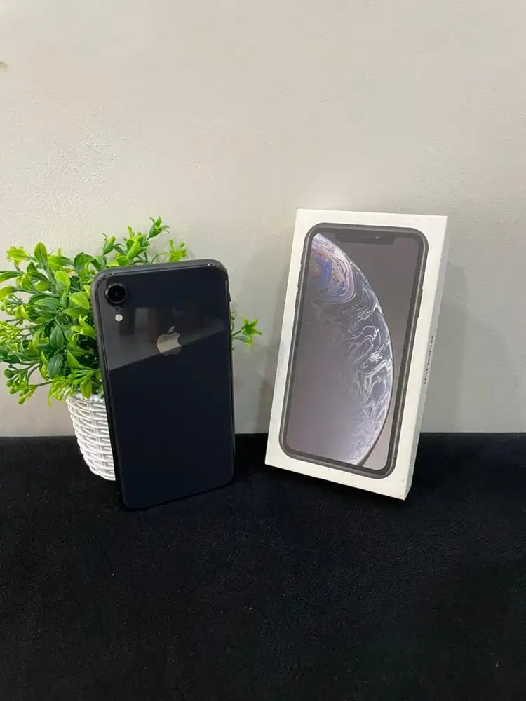 IPhone XR 128GB Black mulus Fullset BH 86% 3Utool 98 Sinyal Permanen