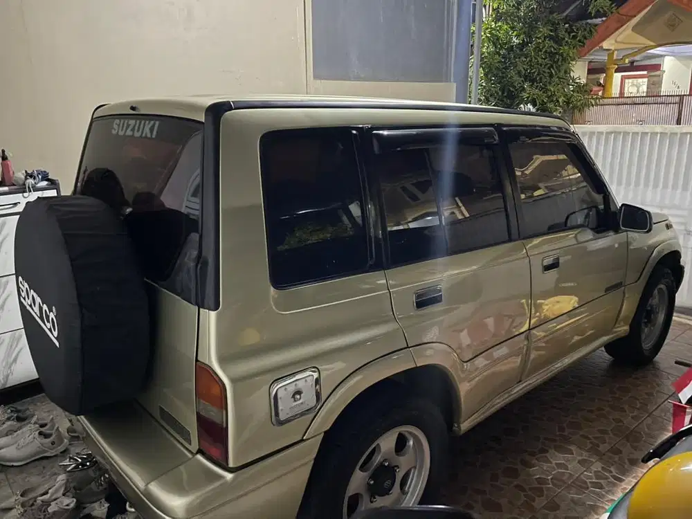 Suzuki Escudo Nomade 2001