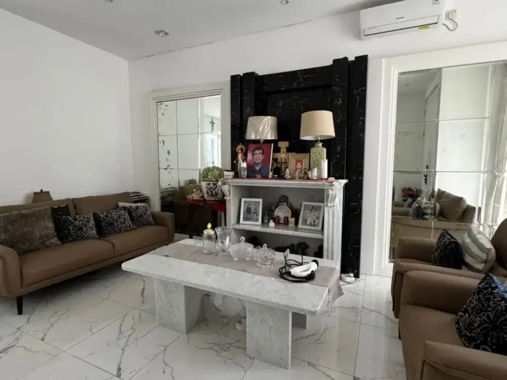 Rumah Premium Furnish Di River Garden JGC – LB 250 m², 6 KT, 5 KM, Kitchen Set