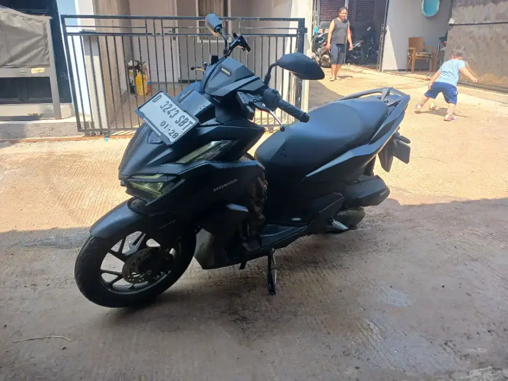 Dijual Vario CBS 160 2023 KM1L 14.000