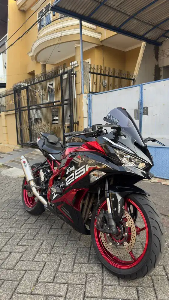 2020 Kawasaki ZX25R SE ABS QS