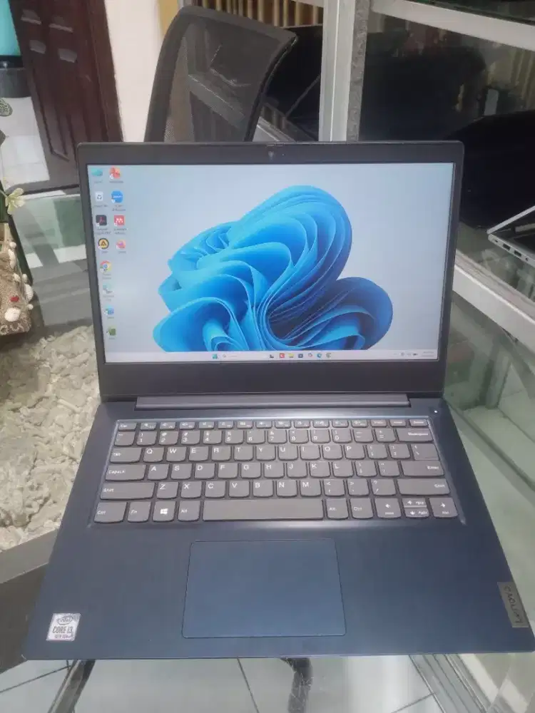 Laptop Lenovo Ideapad Slim 3 Core I3 Gen 10 Ram 8 Ssd 512 warna biru