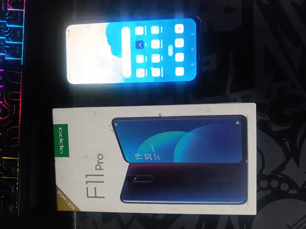 DIJUAL: OPPO F11 Pro Bekas (Mint Condition) – Kamera Pop-Up Ikonik!