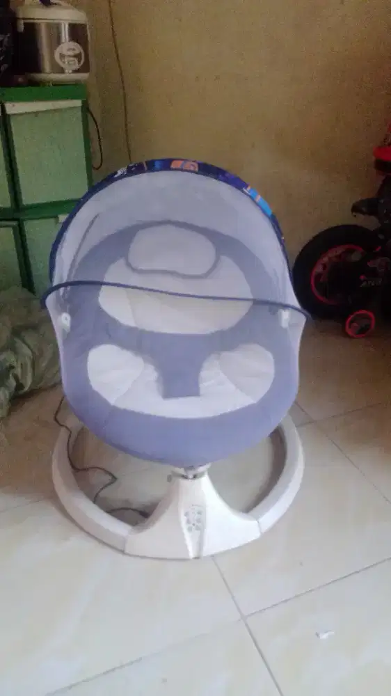 Ayunan elektrik/bouncer