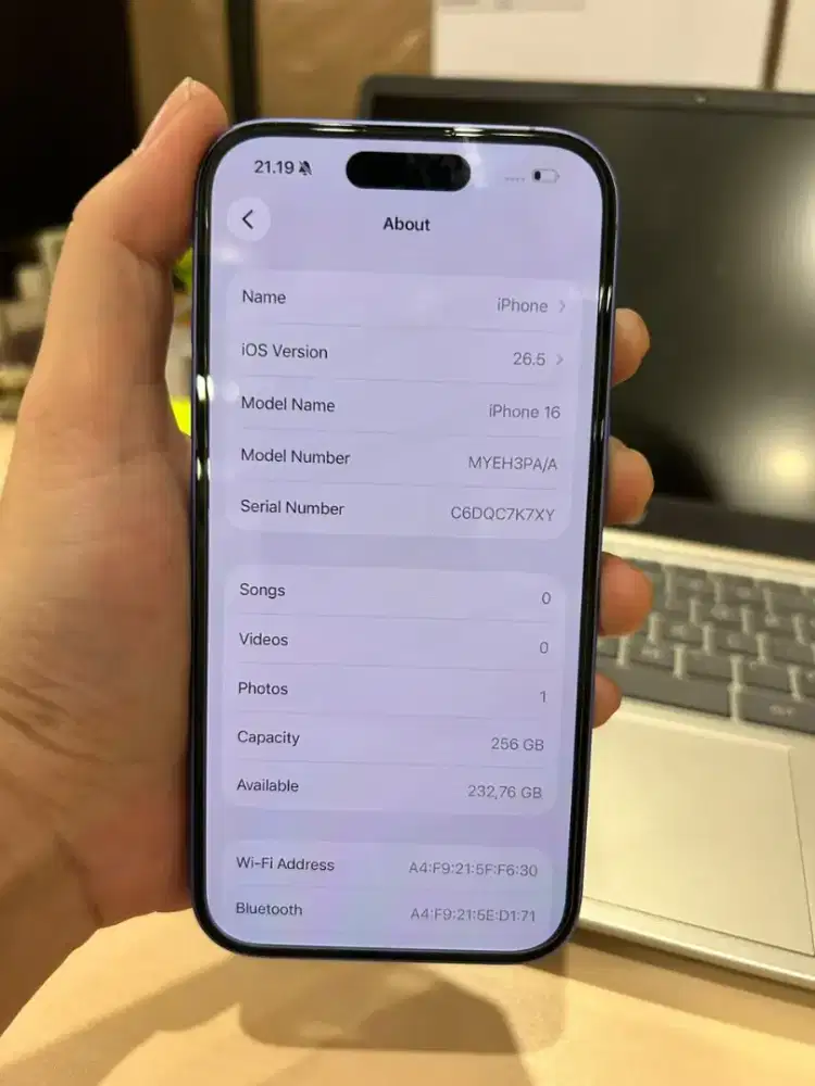 Iphone 16 256GB warna Ultramarine