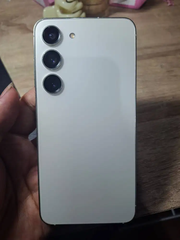 Samsung s23 8/128