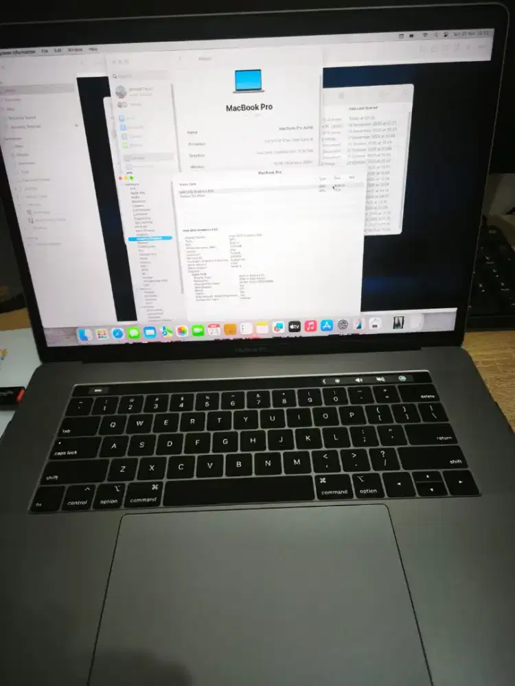 Apple Macbook Pro 15 inch, Core i9 ram 16 gb