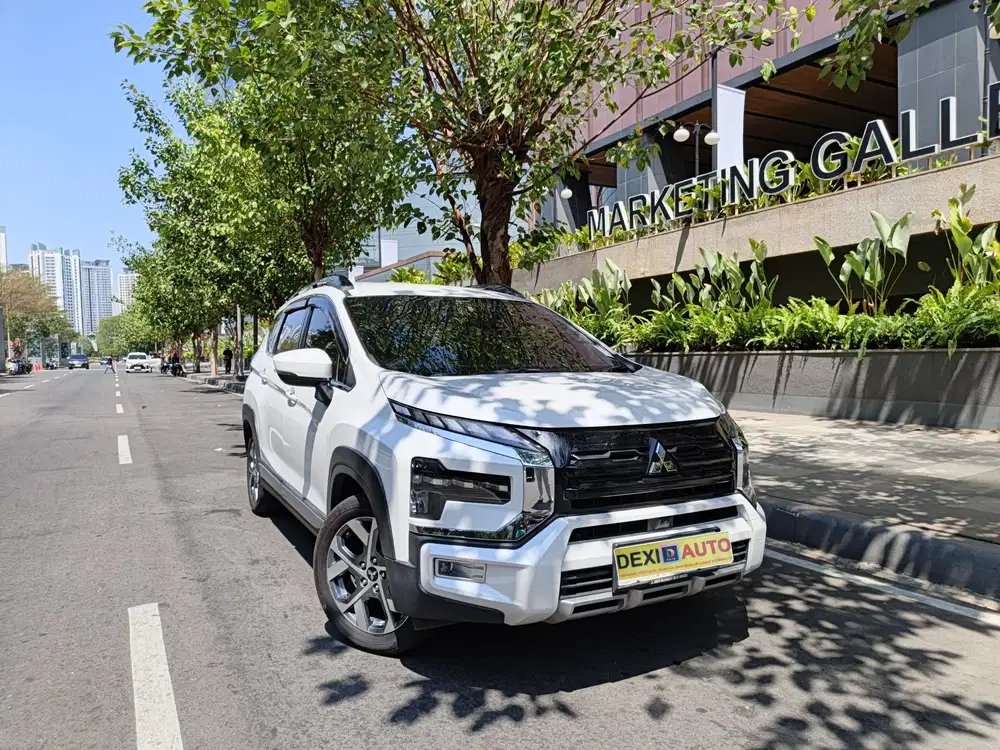 (KM15000)MITSUBISHI XPANDER CROSS PREMIUM AT 2024 NIK 2023 KM LOW
