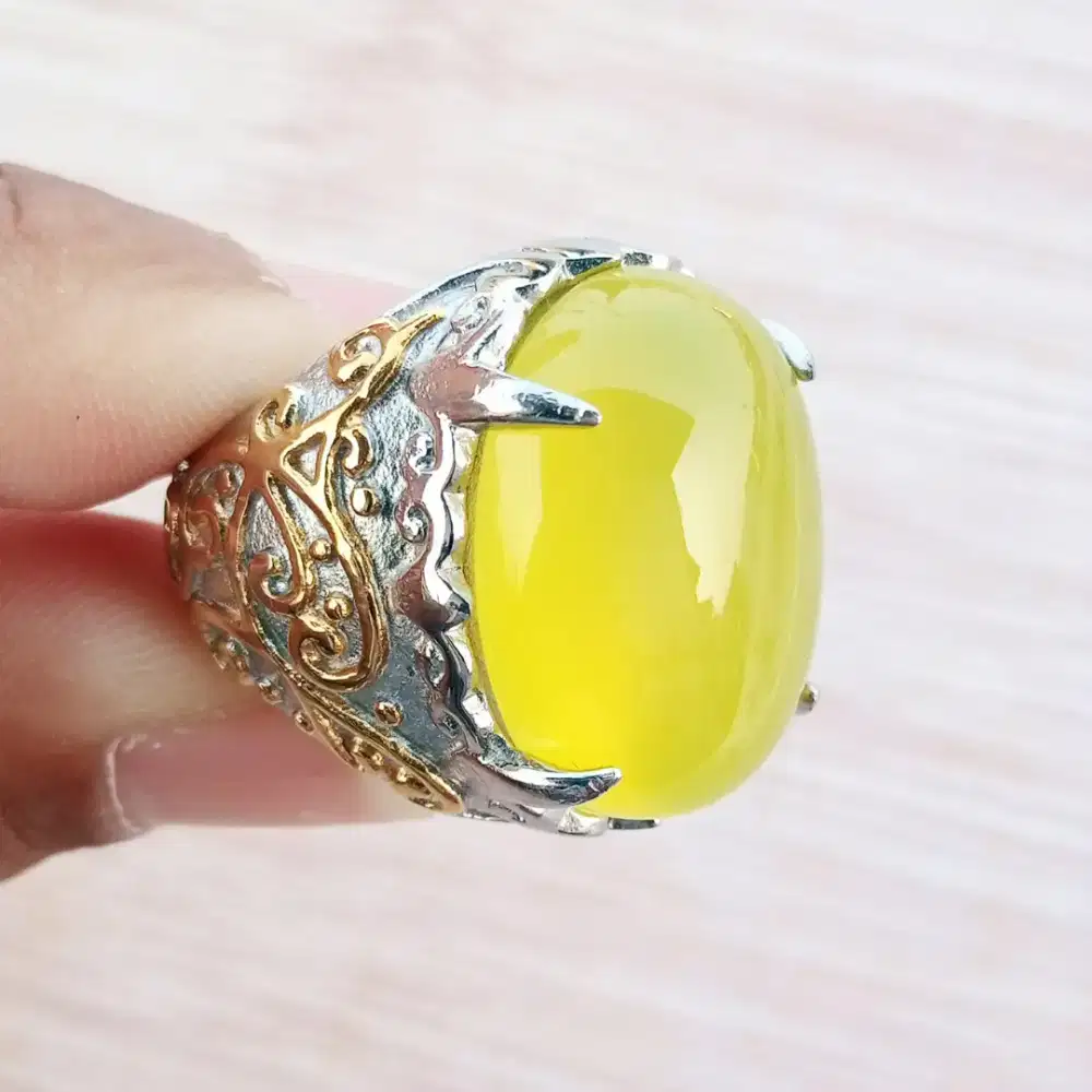 Cincin Batu Natural Yellowish Green Chalcedony + Memo Keaslian