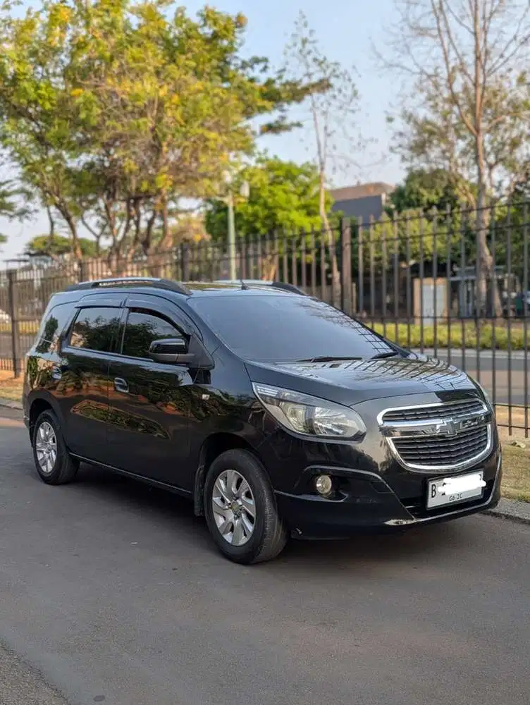Dijual Chevrolet Spin 2013 Bensin
