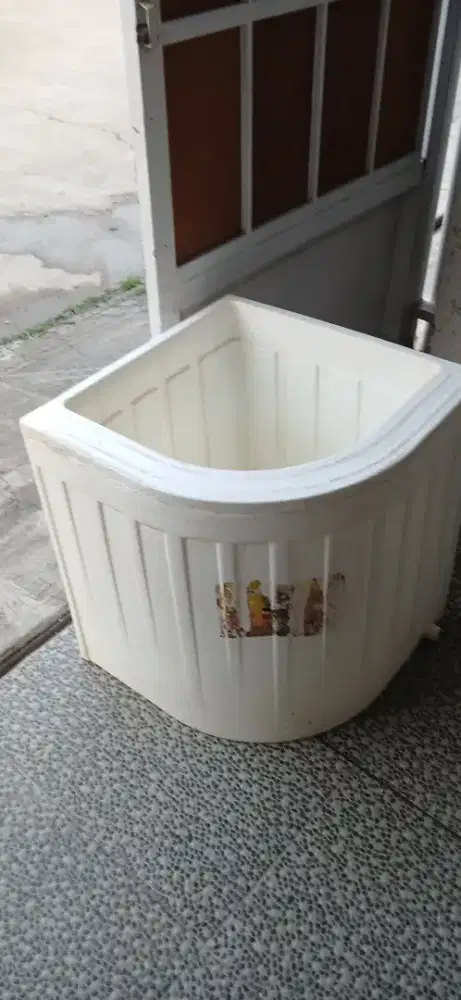 Bak air wallrus bekas 120 ltr