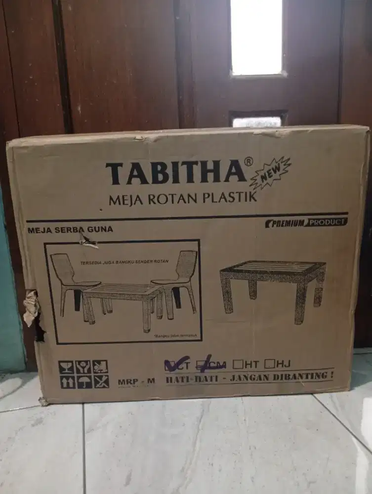 Meja rotan plastik tabitha