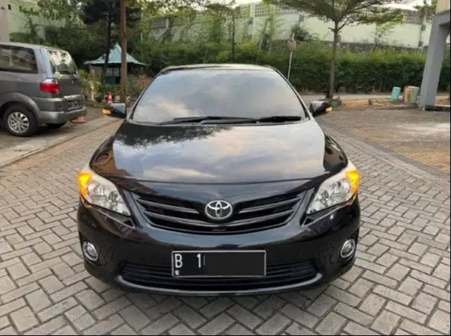 TOYOTA COROLLA ALTIS G AUTOMATIC 2011 HITAM MANIS TERAWAT SIAP PAKAI