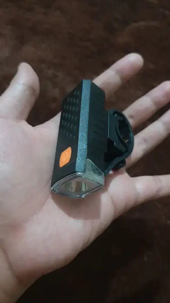 Lampu Sepeda LED Waterproof Rechargeable - Spot Light