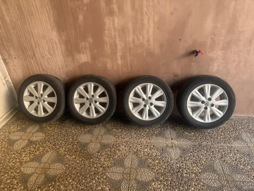 velg original yaris