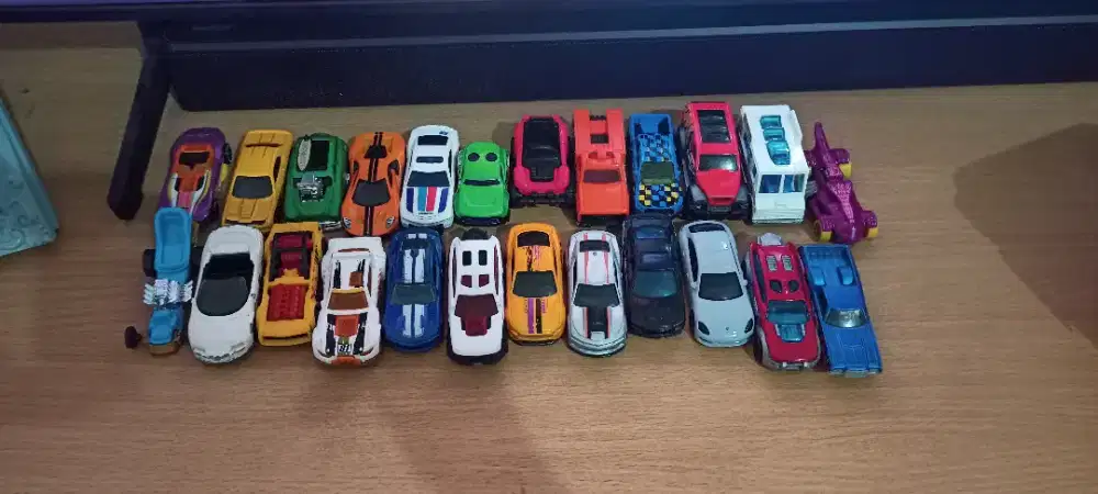 SPECIAL HOTWHEELS