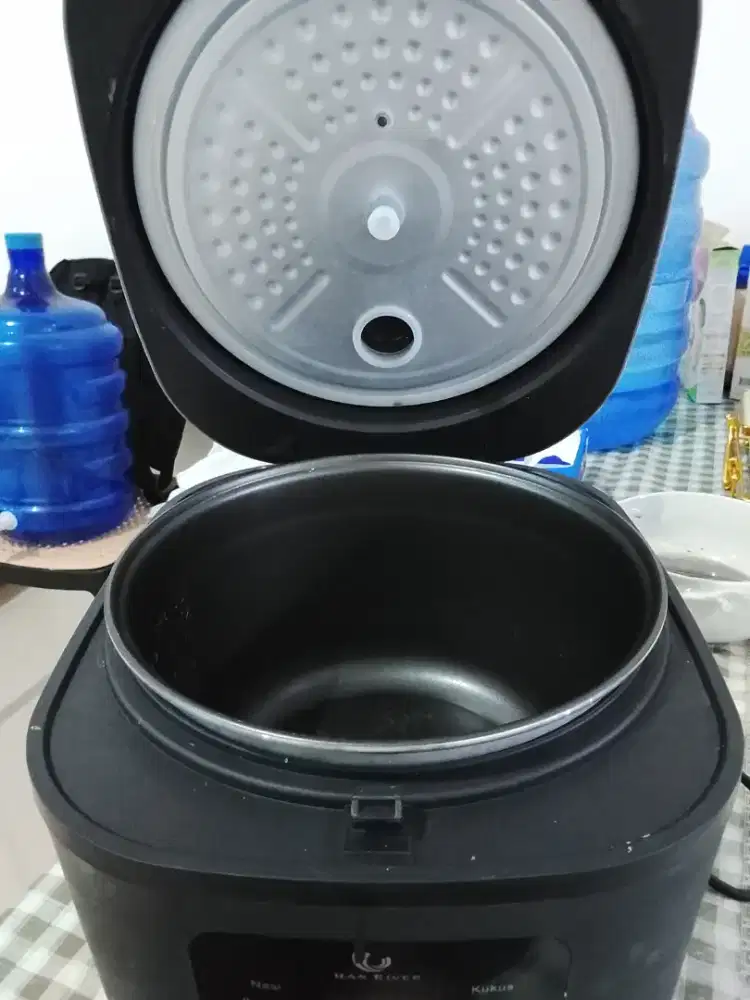 Magicom (Pemasak Nasi)