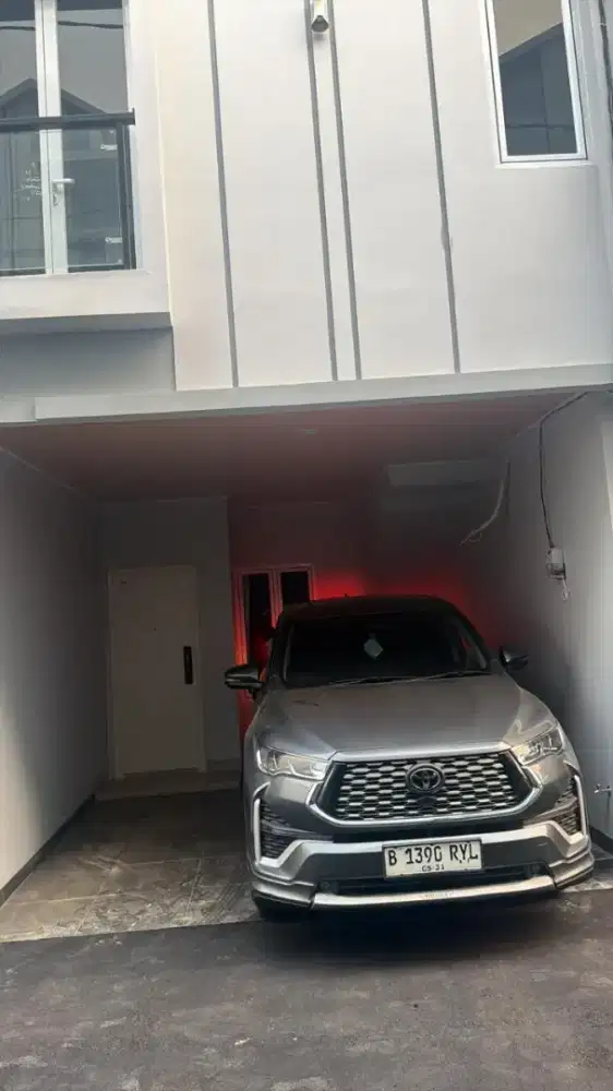Sewa Rental Hari/ Bulan Innova Zenix type Q Hybrid modelista