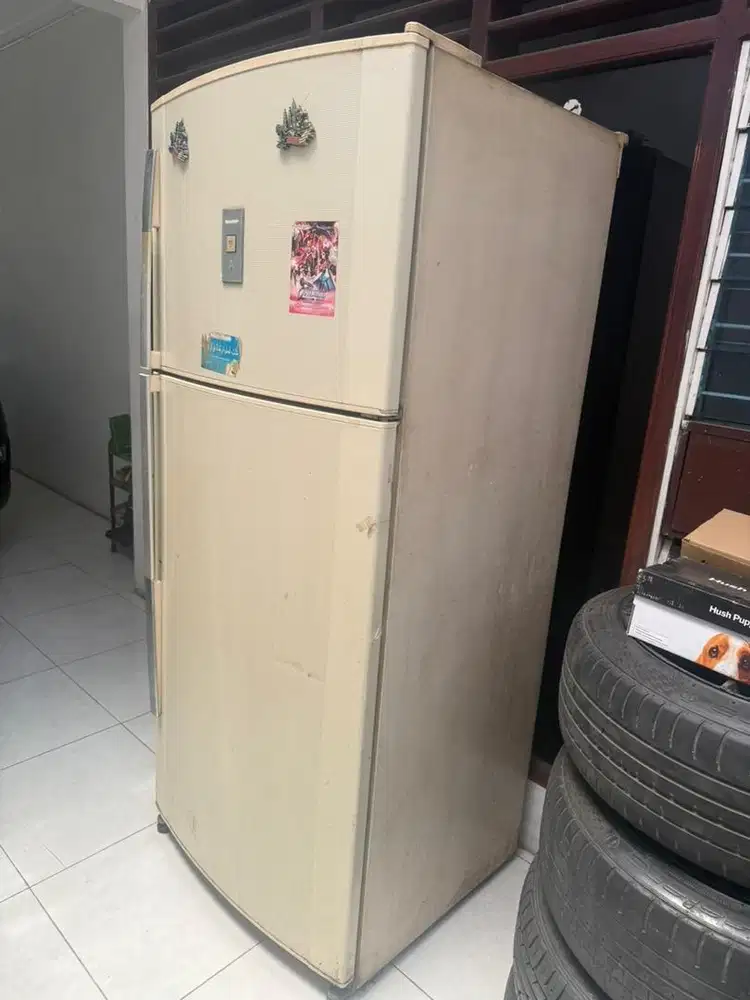 kulkas sharp tinggi 2 meter normal jaya