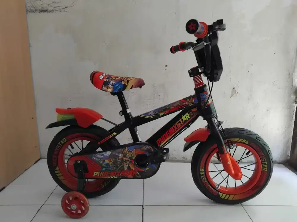 Di jual sepeda anak phoenix baru...