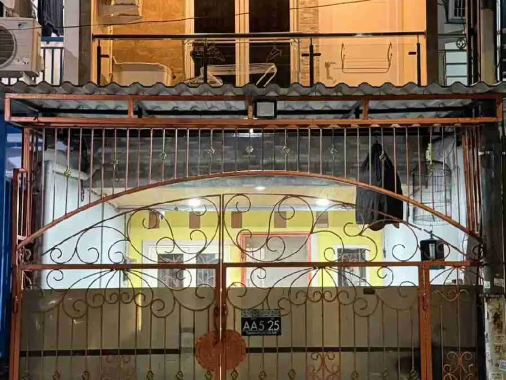 Dijual rumah depan taman di Taman Palem Lestari