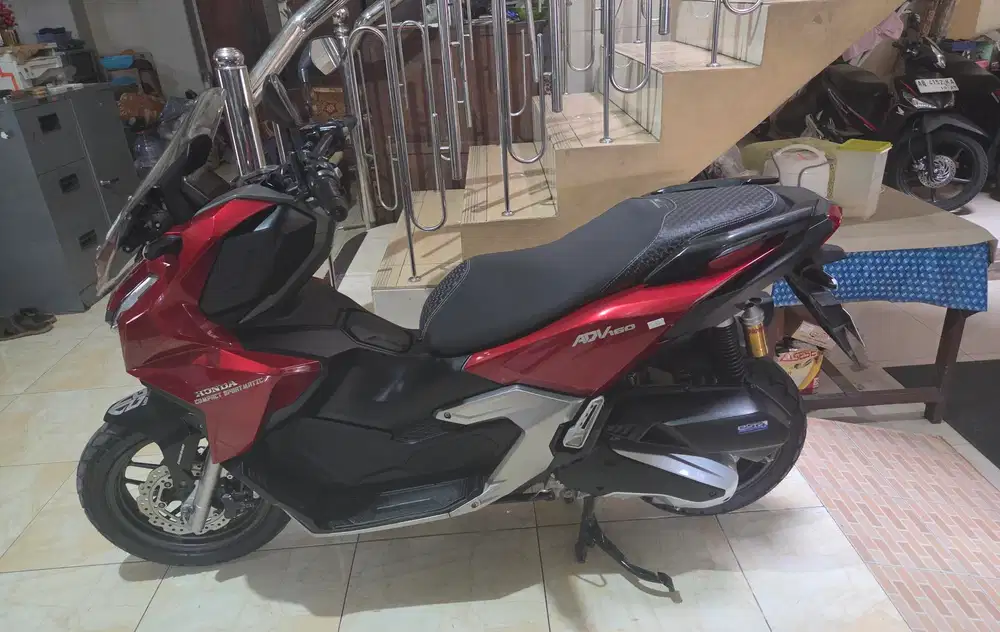 Adv 160 merah cbs 2023 gbm