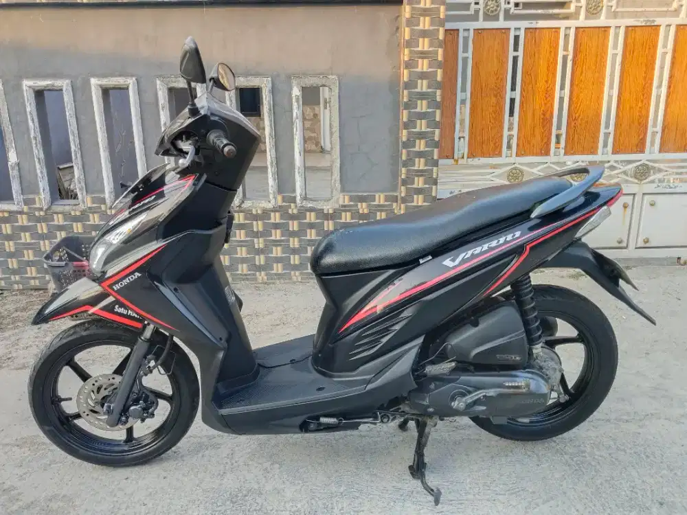 Honda vario 110cc LED tahun 2017 mesin cvt halus siap pakai. Tangerang