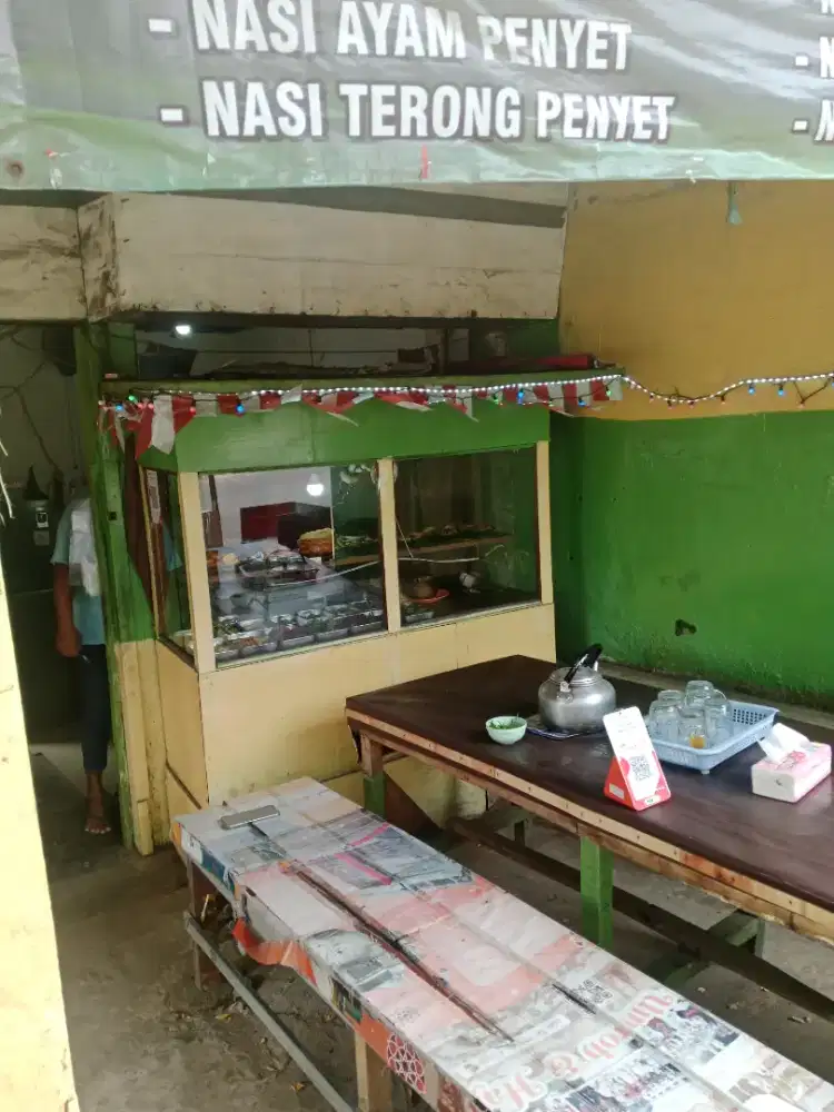 Di butuhkan wanita untuk kerja di warung makan