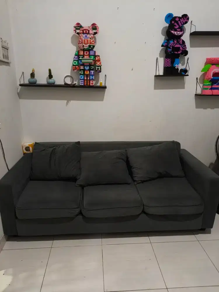 Dijual cepat sofa 3 seater grey