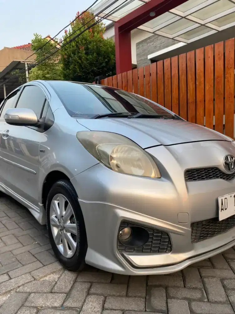 Yaris 2013/2012 S TRD Istimewa original mulus