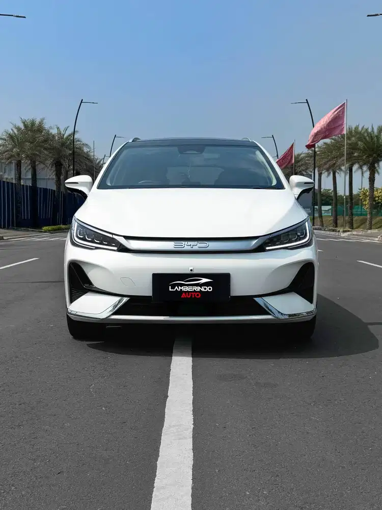 BYD M6 SUPERIOR EV 2024