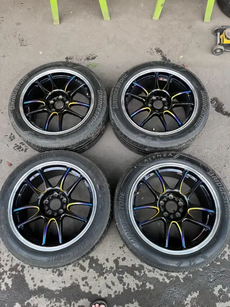 Work kiwami ring 18x8,5 pcd 5x114,3 ET 40 ban 225/50 R18 Innova rush