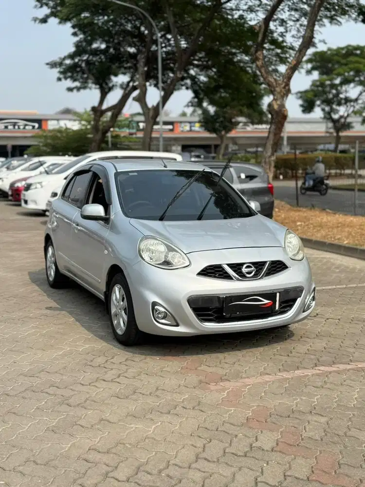 (Cash) March 1.500cc manual mt 2014 silver dp 10jt sirion splash brio
