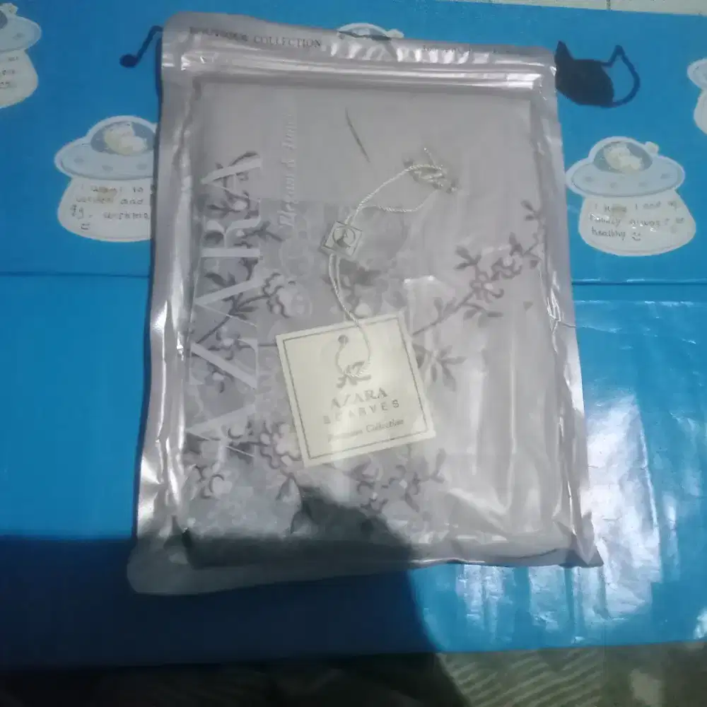 Jilbab Azara Scarves Premium – NEW
Kondisi 100% baru