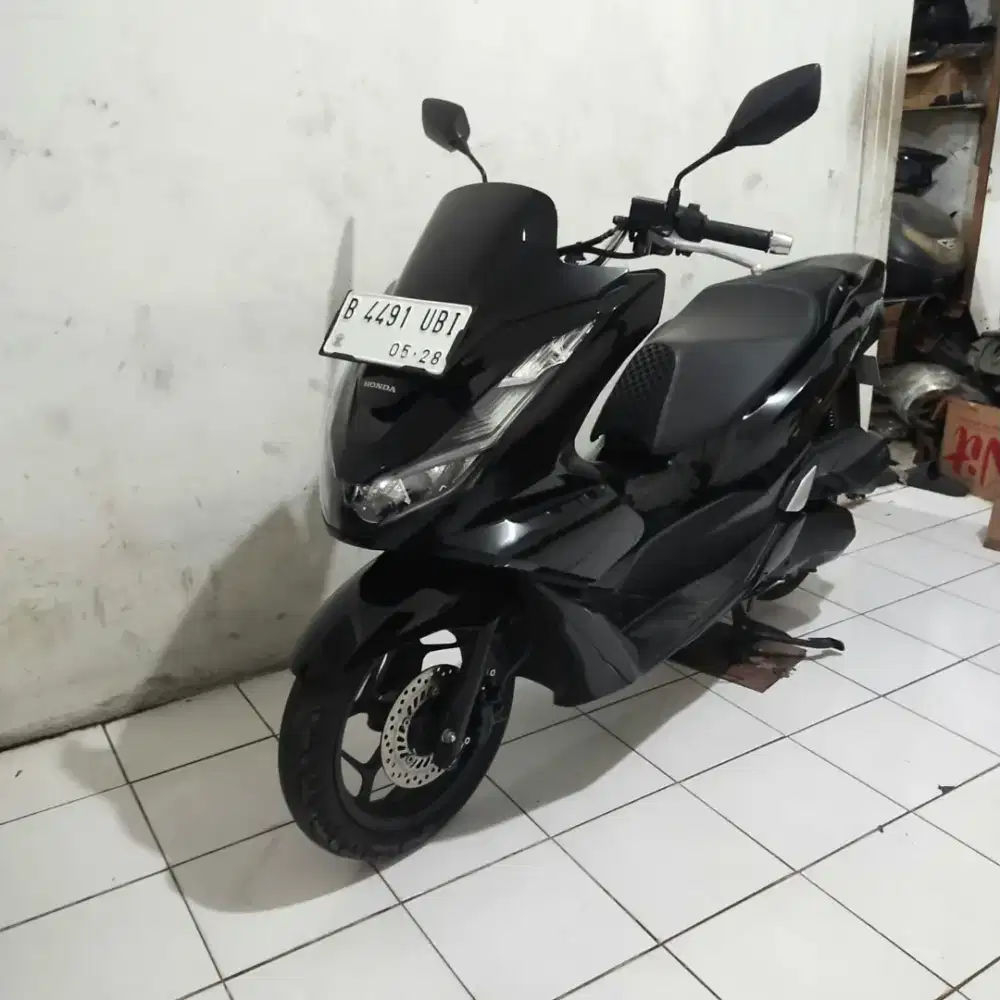 Honda PCX 160 Non ABS 2023 Lengkap Bagus