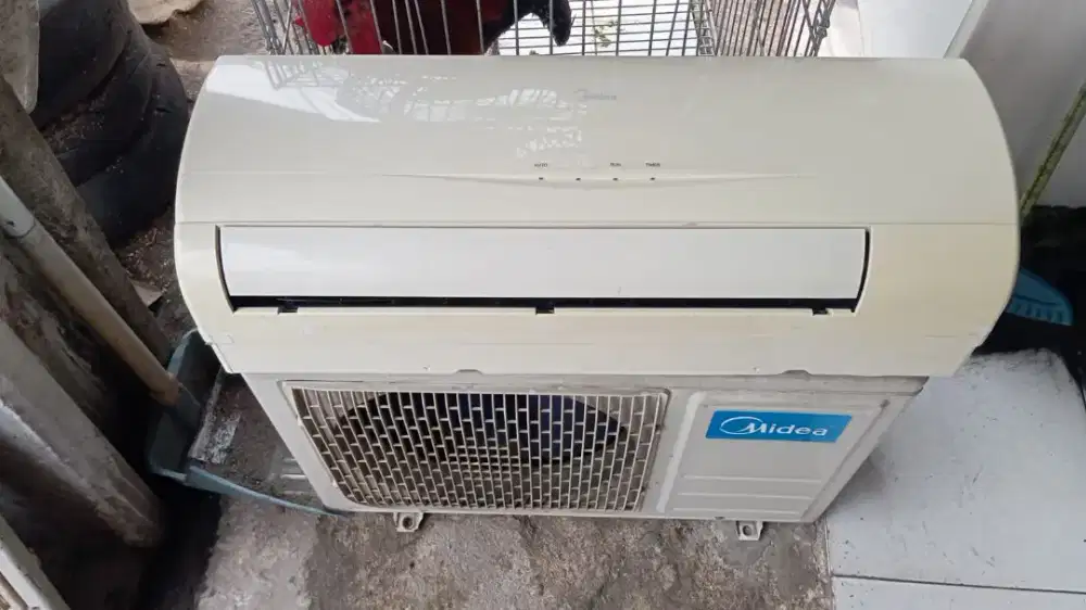 AC 1/2 PK midea ori