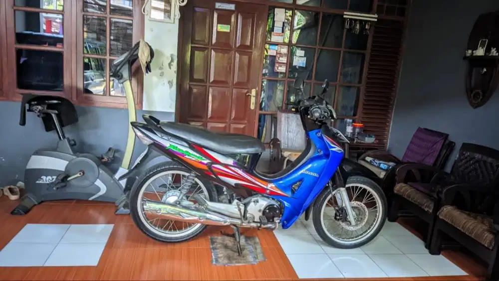 HONDA KHARISMA KARISMA 125 D ISN'T JUPITER SUPRA X REVO