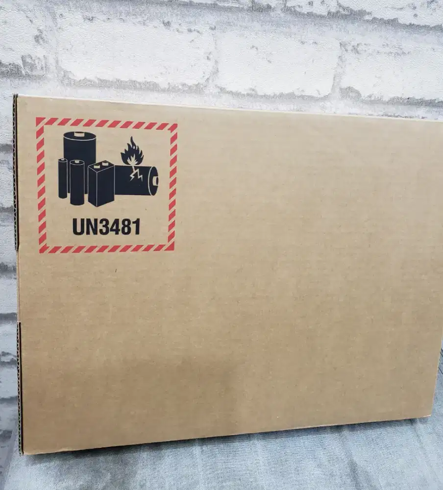 MacBook Air M5 13inch RAM 16/512GB Midnight Resmi iBox