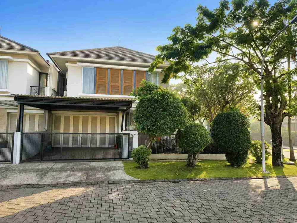 DIJUAL RUMAH PRAMBANAN RESIDENCE HOOK MODERN TAMAN LUAS SEMI FURNISH