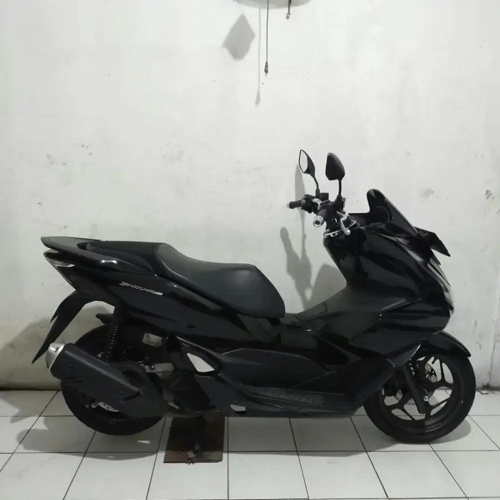 Honda PCX 160 Non ABS 2023 Bagus lengkap