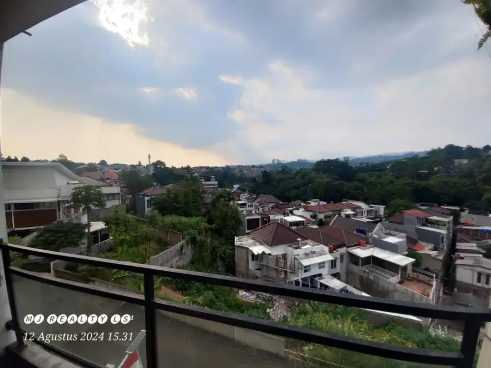DIJUAL CEPAT RUMAH KOMPLEK CIGADUNG DAGO KOTA BANDUNG STRATEGIS