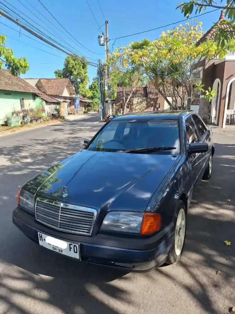 Mercedes Benz C180 W202
