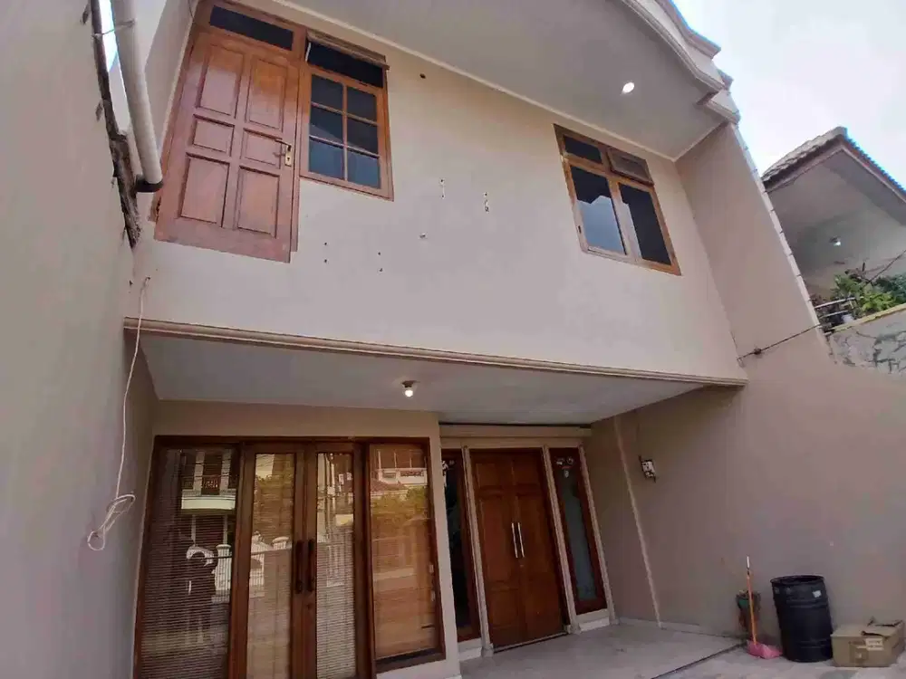 Disewa rumah bisa untuk Usaha Pondok Kelapa Jakarta timur