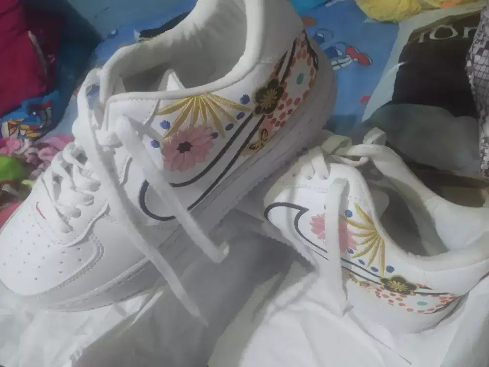 Sepatu Nike original bunga