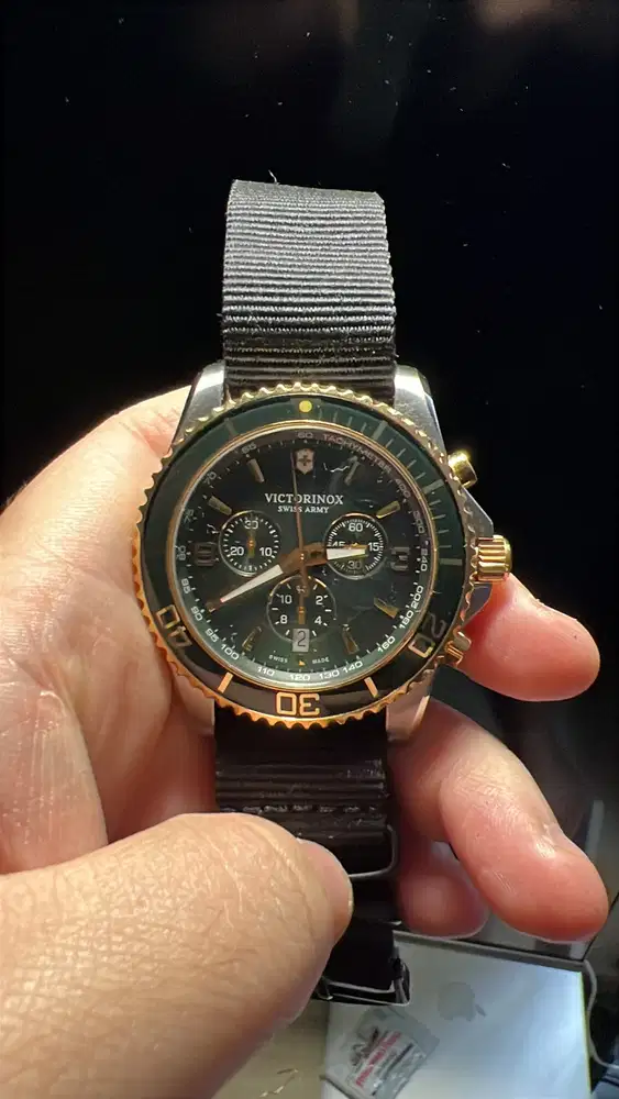 Jam tangan Victorinox Maverick Chronograph