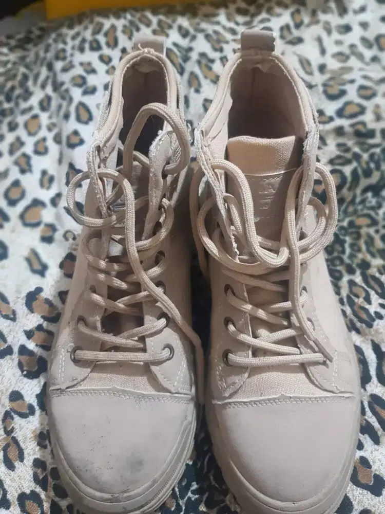 Sepatu  wanita size 40