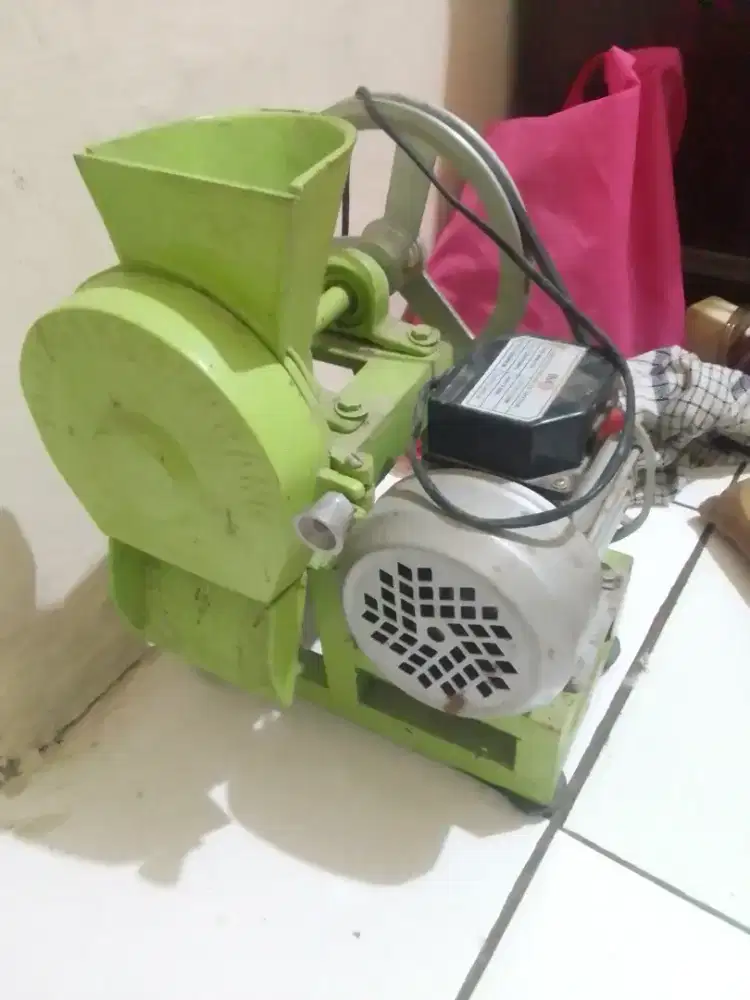 Mesin perajang bawang