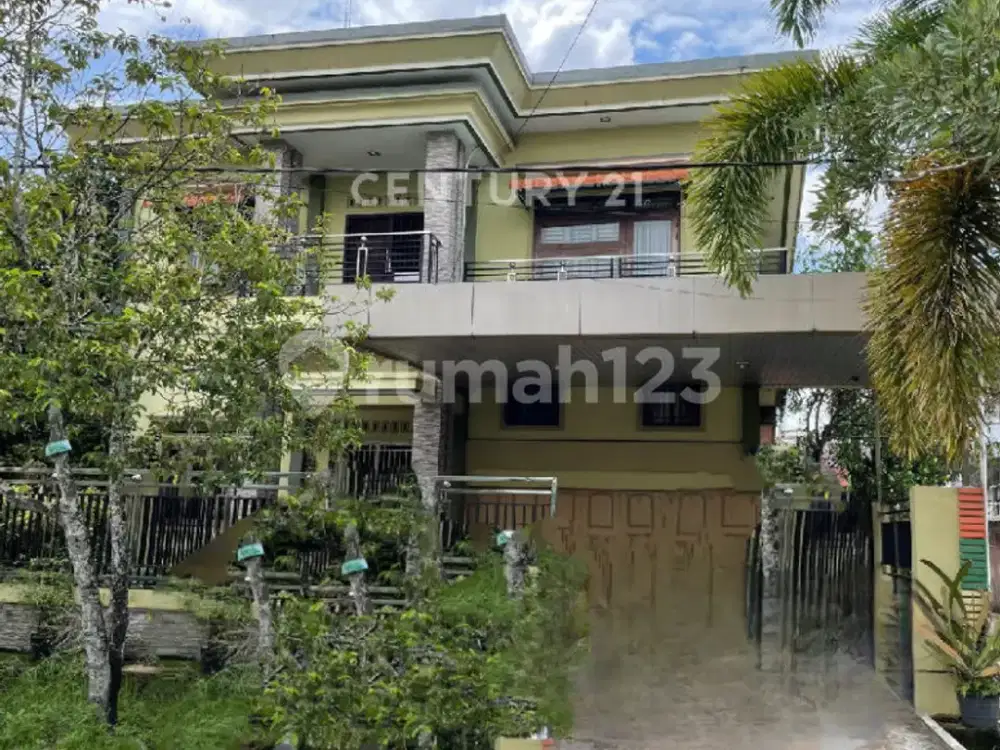 Rumah Strategis Pusat Kota Cocok Utk Tinggal , Kantor atau Usaha